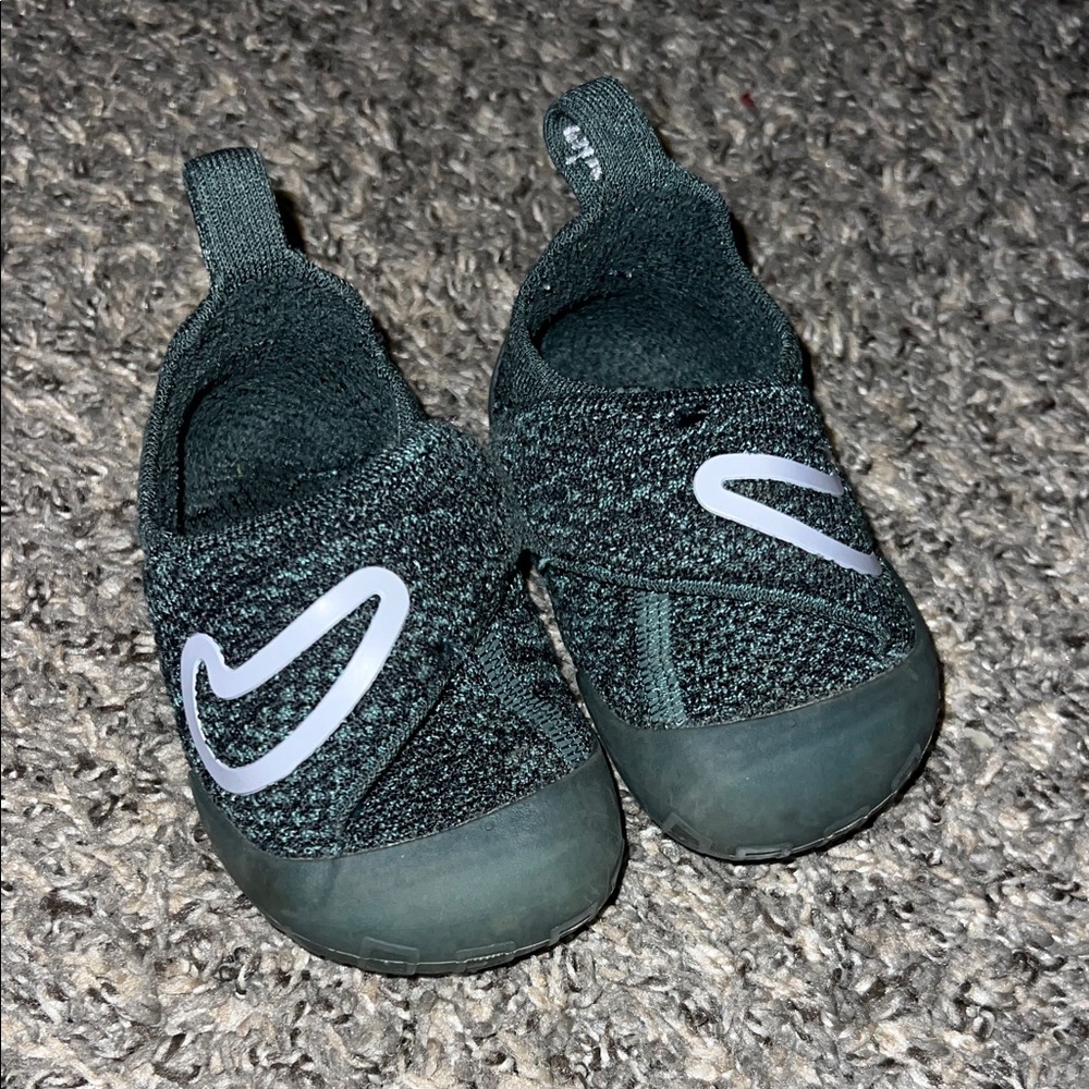 Nike Swoosh 1 Infant walker Vintage Green Bicoastal Black Cement Grey Shoe